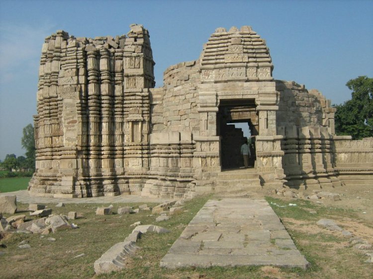 अपने सांस्कृतिक वैभव की कहानी बताता महोबा