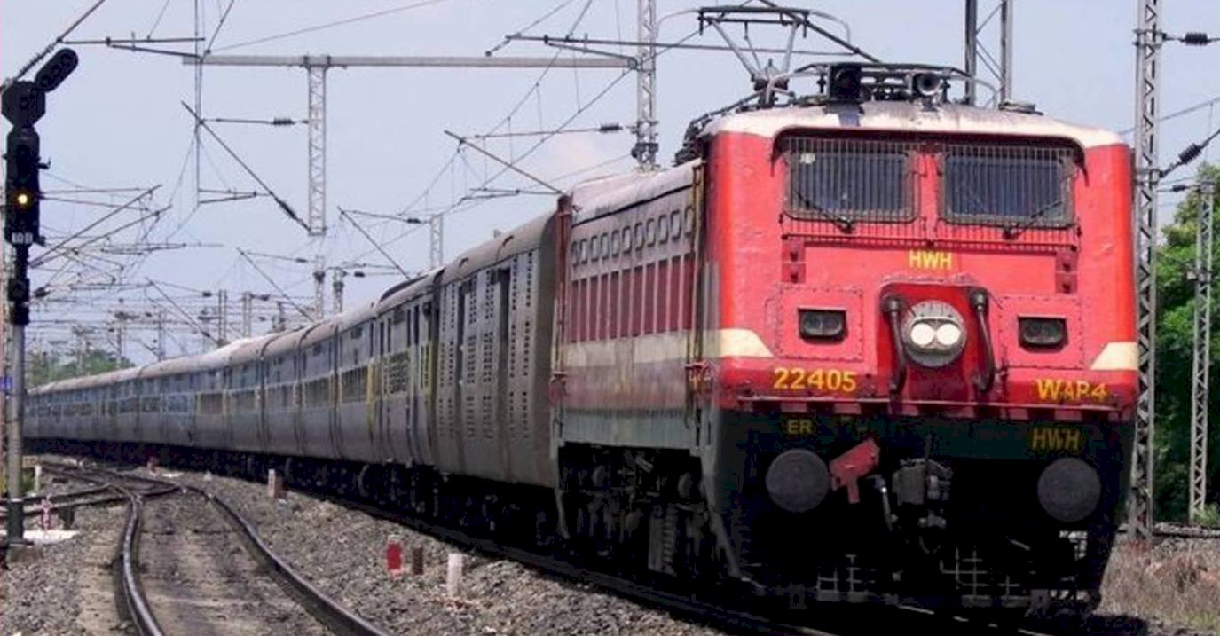खजुराहो से चलने वाली ट्रेन अब बाँदा होते हुये प्रयागराज तक जायेगी