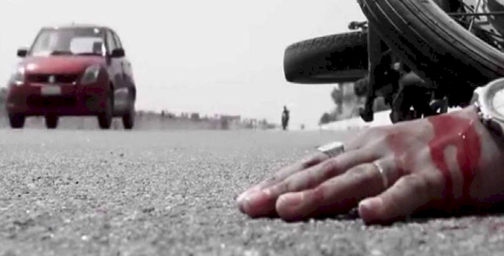 बाइकों में आमने सामने भिड़ंत, एडीओ समेत तीन की मौत, दो घायल