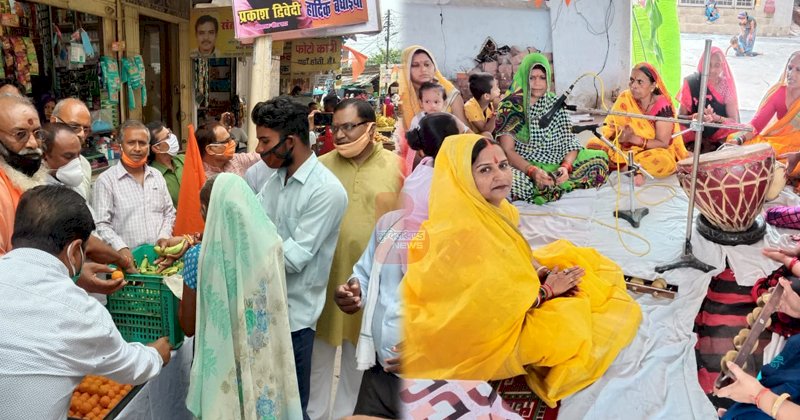 बांदा में दिखा जश्न का माहौल कहीं लड्डू बटे, तो कहीं गूंजे राम संकीर्तन