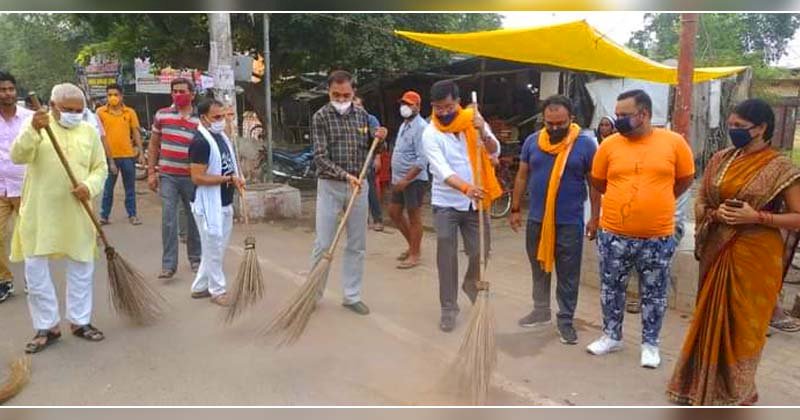 बांदा के 70 स्थानों पर भाजपा द्वारा चलाया गया स्वच्छता अभियान