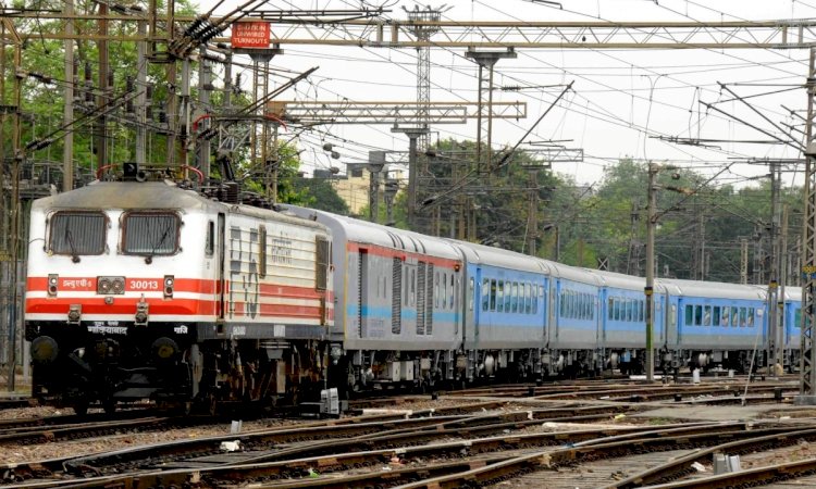 Railway News : जबलपुर से हजरत निजामुद्दीन महाकौशल एक्सप्रेस इस दिन से रेलवे ट्रैक पर दौड़ेगी, जल्दी देखें