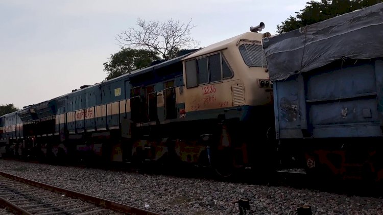 जबलपुर से कानपुर आ रही मालगाड़ी भीमसेन में हुई डिरेल, कानपुर-झांसी रेल मार्ग बाधित