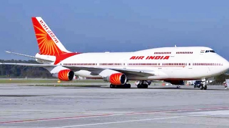 लखनऊ से बेंगलुरु जा रहे एयर इंडिया विमान की अचानक करानी पड़ी इमरजेंसी लैंडिंग