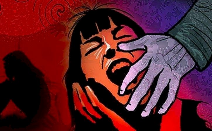 बेटी से अश्लील हरकत करने वाला पिता गिरफ्तार