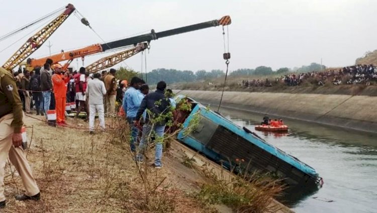 सीधी में सतना जा रही  बस नहर में गिरी, 40 से ज्यादा यात्रियों की मौत