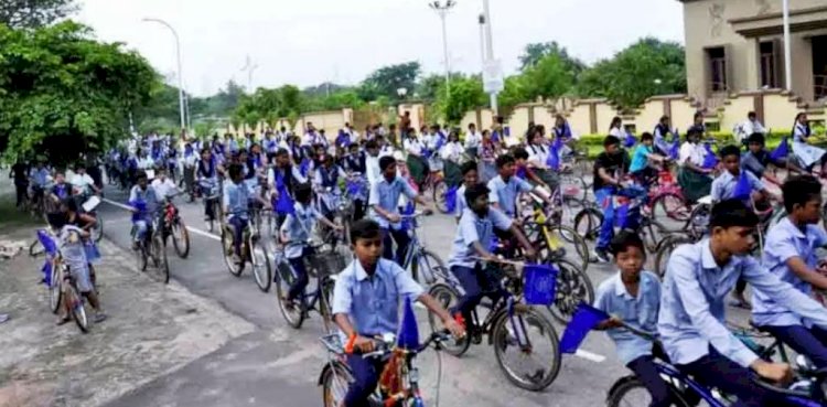 शहीद स्मारक तक निकाली गई साइकिल रैली