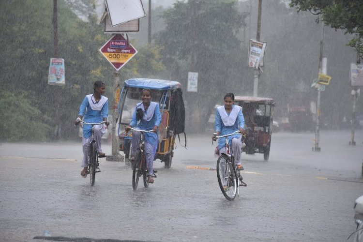 मानसूनी फुहार 