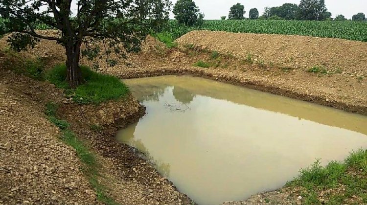 जल संचय को चित्रकूट मण्डल में तालाब खुदाई का कार्य युद्ध स्तर पर हो : आयुक्त