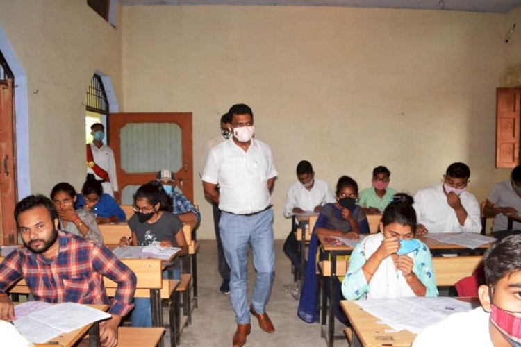 बाँदा : कड़ी सुरक्षा में हुई पीईटी परीक्षा, 840 में परीक्षार्थियों ने परीक्षा छोड़ी
