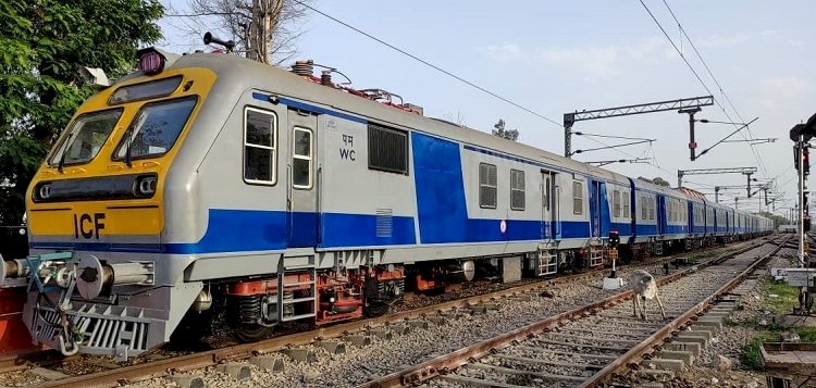 झांसी रेल मंडल के यात्रियों को मिली 6 नयी मेमू ट्रेनों की सौगात, लीजिये पूरी जानकारी