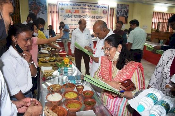बुंदेली व्यंजन सभी वर्ग के लोगों के लिए सुलभ व पौष्टिक