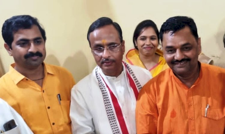 मौदहा चेयरमैन रामकिशोर ने सपा छोड़ थामा भाजपा का दामन
