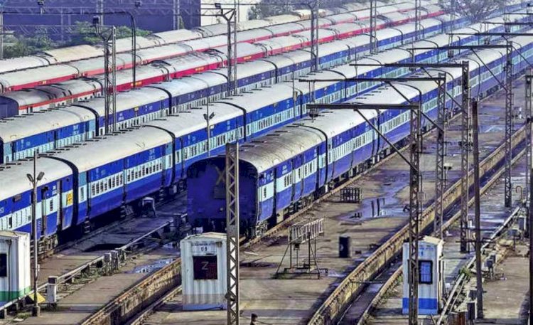 लखनऊ और गोरखपुर सहित कई स्टेशनों से चलने वाली ट्रेनों में अनारक्षित कोच लगाने की तैयारी