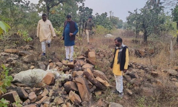 आधा सैकड़ा गायों को जिंदा दफन करने पर, हिंदू संगठनों में उबाल