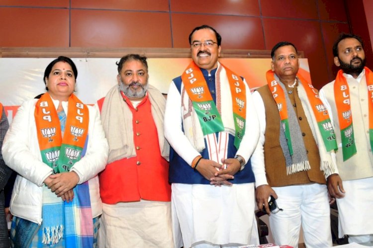 कांग्रेस के विधायक दलजीत सिंह ने बीजेपी की सदस्यता ग्रहण की, तिंदवारी सीट से लड़ेंगे चुनाव
