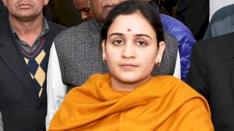 मुलायम सिंह परिवार में भाजपा की बड़ी सेंध, जानिए अपर्णा यादव के बारे में