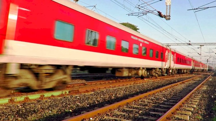 बुंदेलखंड एक्सप्रेस 16 मई से एलएचबी रैक से चलेगी, बढेगी स्पीड, जाने क्या है एलएचबी रैक
