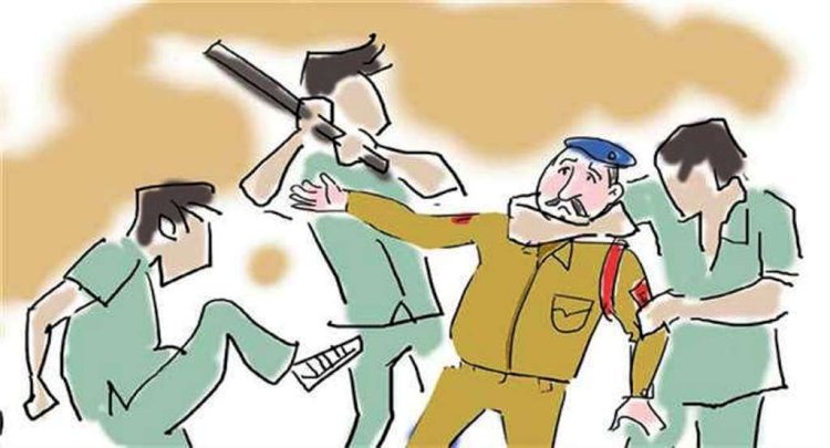 बाँदा : पुलिसकर्मियों पर हमले के आरोपी अधिवक्ता व उसके परिजनों को जमानत मिली