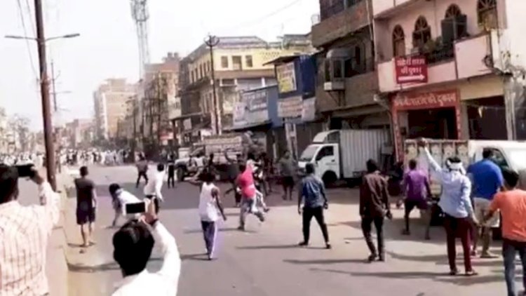 कानपुर में जुमे की नमाज़ के बाद हिंसा और पथराव
