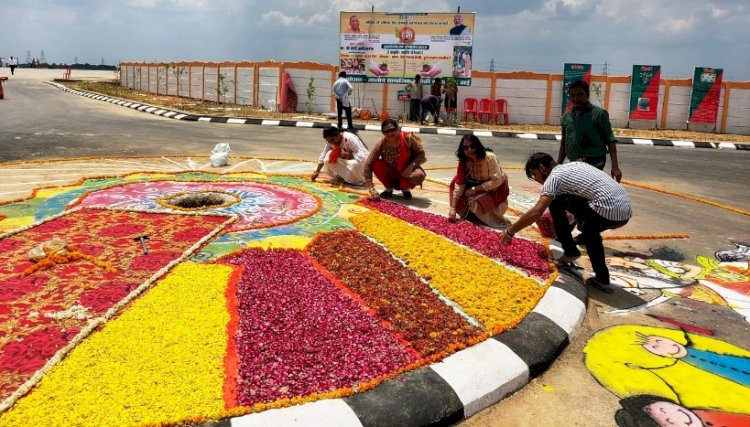 मुख्यमंत्री बुंदेली चितेरी कला से सजे गमछे प्रधानमंत्री और राजपाल को करेंगे भेंट