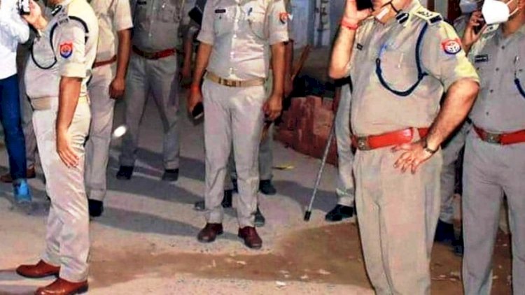 चित्रकूट पूर्व एसपी अंकित मित्तल समेत 15 पर फर्जी मुठभेड़ का मामला दर्ज