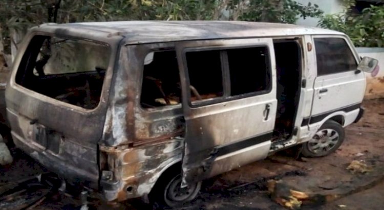 बाँदा : ओमनी वैन का टायर फटने से एक की मौत, पांच घायल