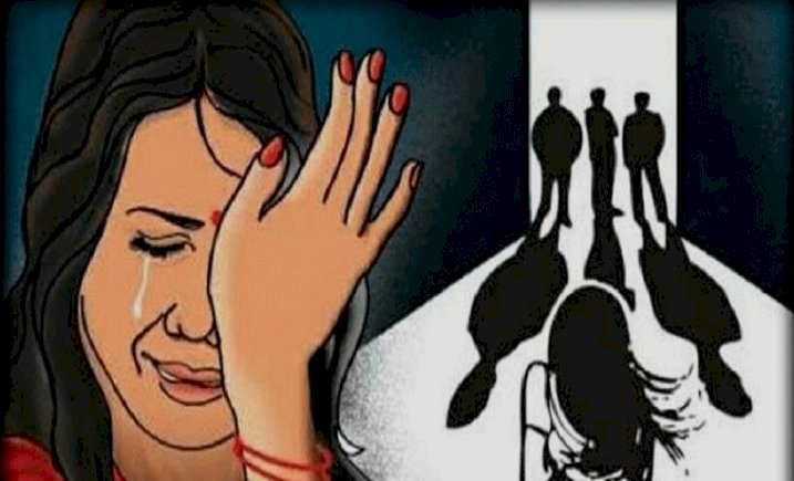 झाँसी नटवरलाल एवं दुष्कर्म का आरोपी पूर्व बैंक मैनेजर पुलिस की पकड़ से दूर