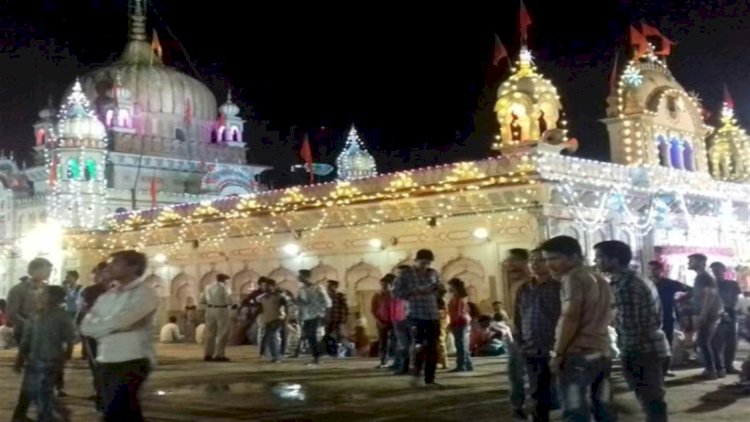 बुन्देलखण्ड का वृन्दावन : पन्ना के जुगुल किशोर मुरलिया में हीरा जड़े हैं