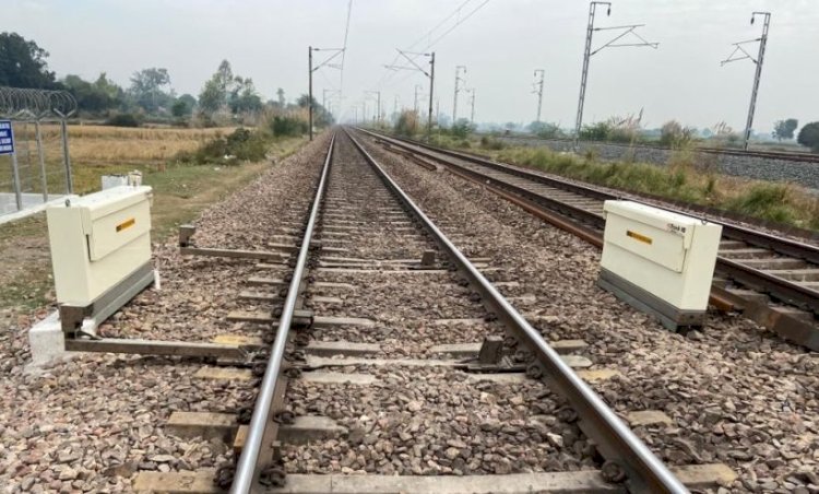 झांसी-दतिया रेल ट्रैक के बीच तीसरी लाइन पूरी होने पर बढेगी ट्रेनों की रफ्तार
