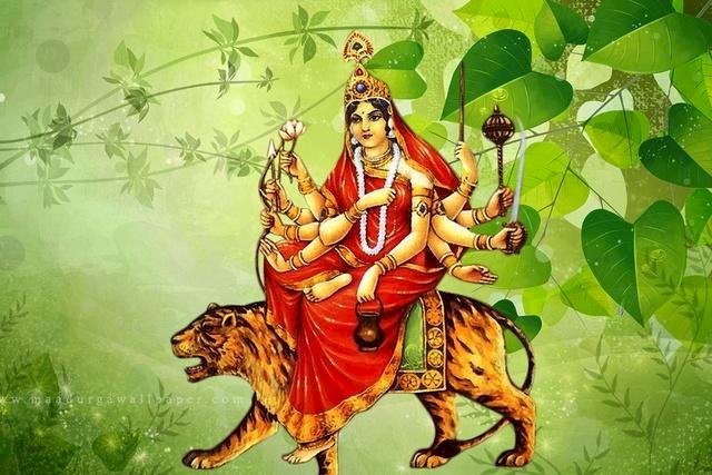 शारदीय नवरात्र : भय, बाधा से मुक्ति के लिए श्रद्धालुओं ने देवी चंद्रघंटा के दरबार में लगाई हाजिरी