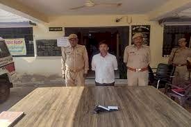 विद्युत विभाग के जेई पर पिस्टल तानने वाला प्रधान 48 घंटे के भीतर गिरफ्तार