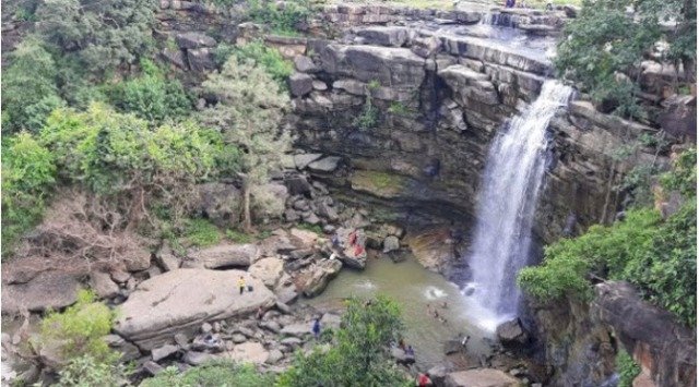 पहाड़ी से गिरने वाले झरने और हाथी कुंड का कायाकल्प किया जाएगा