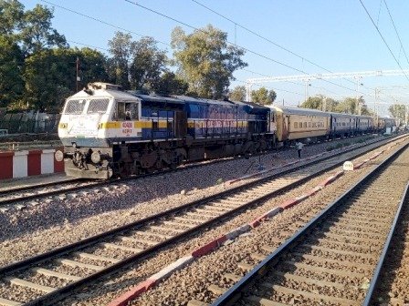 ललितपुर से जाखलौन के बीच तीसरी रेल लाइन का काम पूरा, जनवरी से ट्रेनों का संचालन होगा शुरू