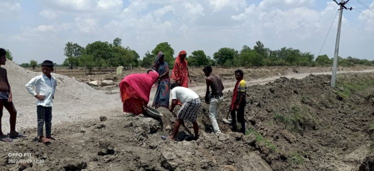 बांदा : जिले के इस गांव में मुर्दे भी करते हैं मजदूरी, जानिये पूरी कहानी
