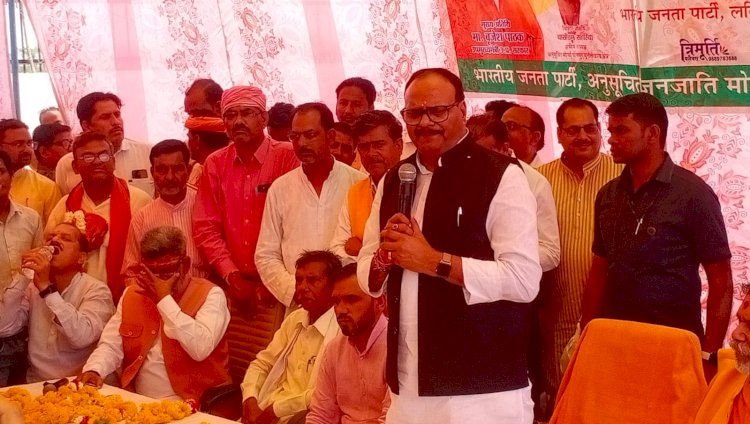 ललितपुर पहुंचे उप मुख्यमंत्री बृजेश पाठक, बोले एके 47 लेकर चलने वाले आज व्हीलचेयर पर आ गए है