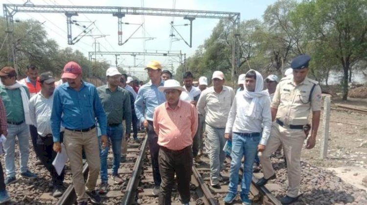 झाँसी मंडल रेल प्रबंधक द्वारा अगासोद, करोंदा, मोहासा और धौर्रा रेल खंड का  निरीक्षण