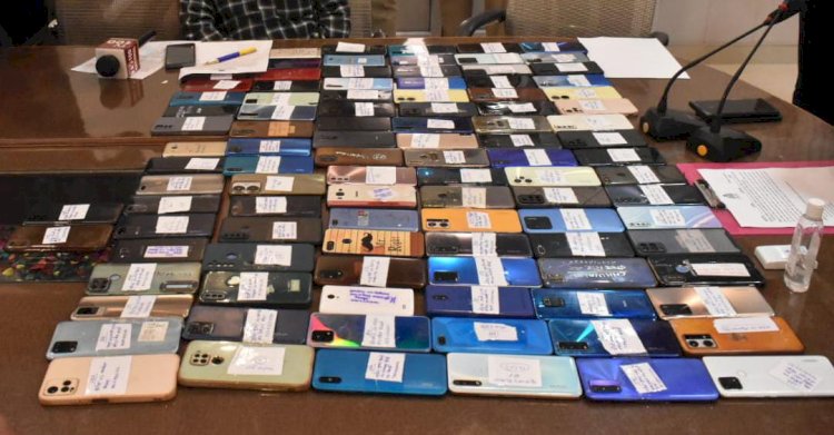 बांदाः पुलिस ने चोरी के 20 लाख कीमत के 101 मोबाइल, इन स्थानो से किया बरामद