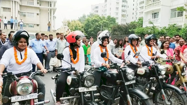सुरक्षा का संदेश लेकर लखनऊ से बुंदेलखंड तक घूमी महिला बाईकर्स टीम