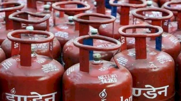 होली और लोकसभा चुनाव से पहले Modi  सरकार का बड़ा फैसला LPG Cylinder  की कीमत में इतने रूपये घटे